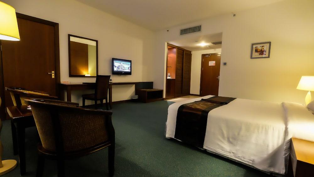 Times Hotel Brunei Bandar Seri Begawan Exterior photo
